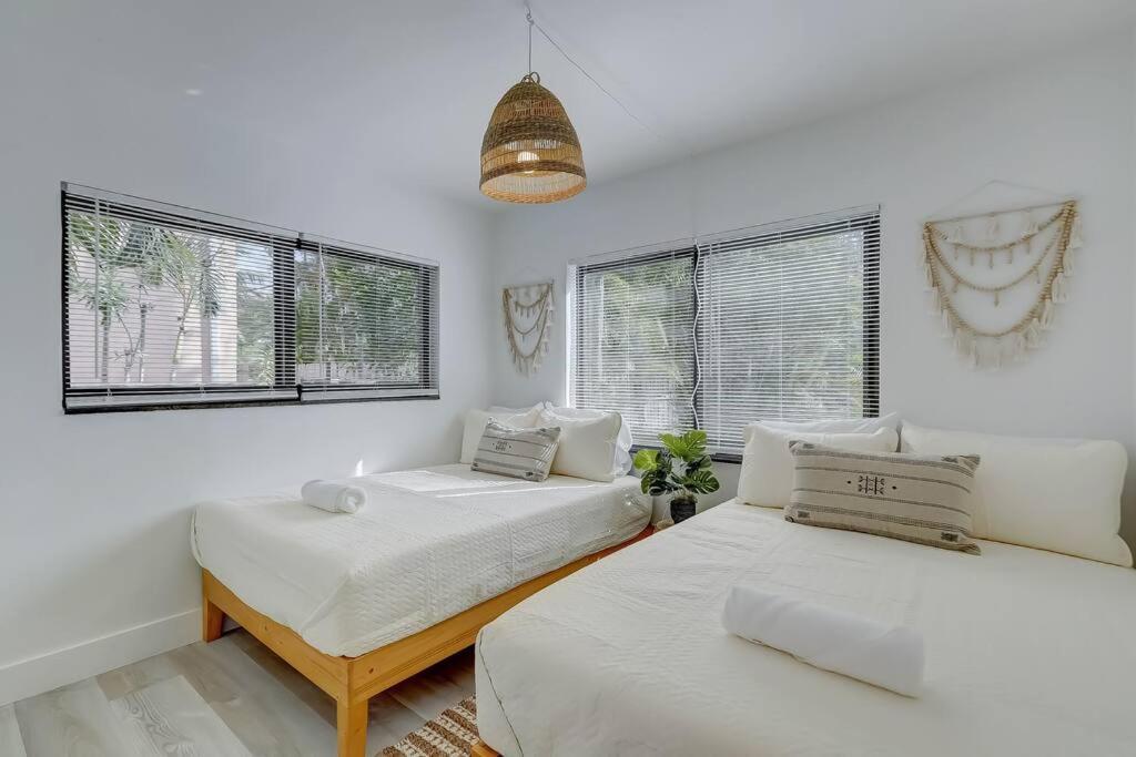 Chic Retreat: 2Br Apartment! Fort Lauderdale Exterior photo
