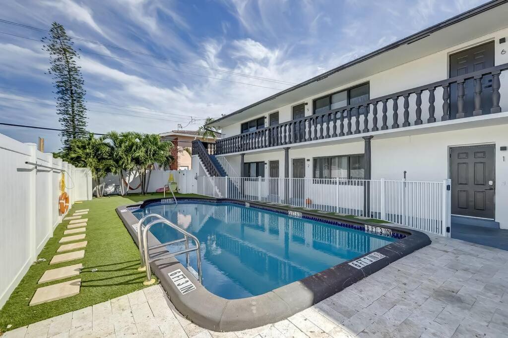 Chic Retreat: 2Br Apartment! Fort Lauderdale Exterior photo