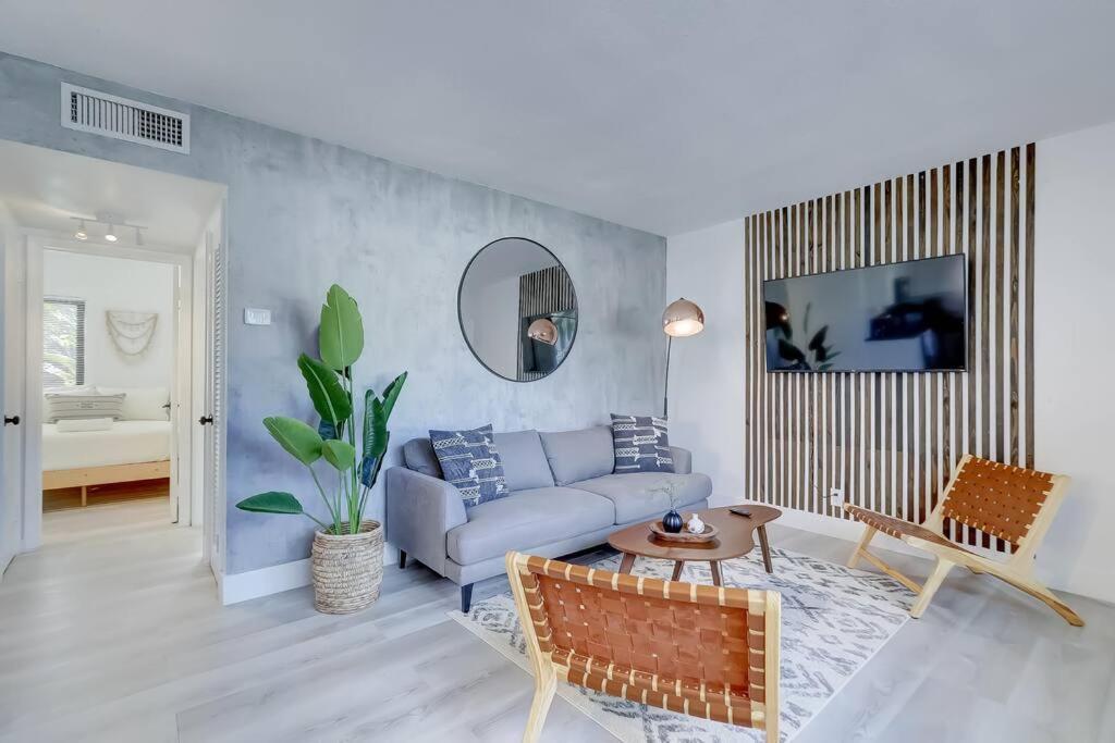 Chic Retreat: 2Br Apartment! Fort Lauderdale Exterior photo